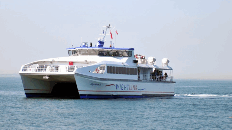 Isle of Wight ferry Wightlink warns of bank holiday FastCat disruption