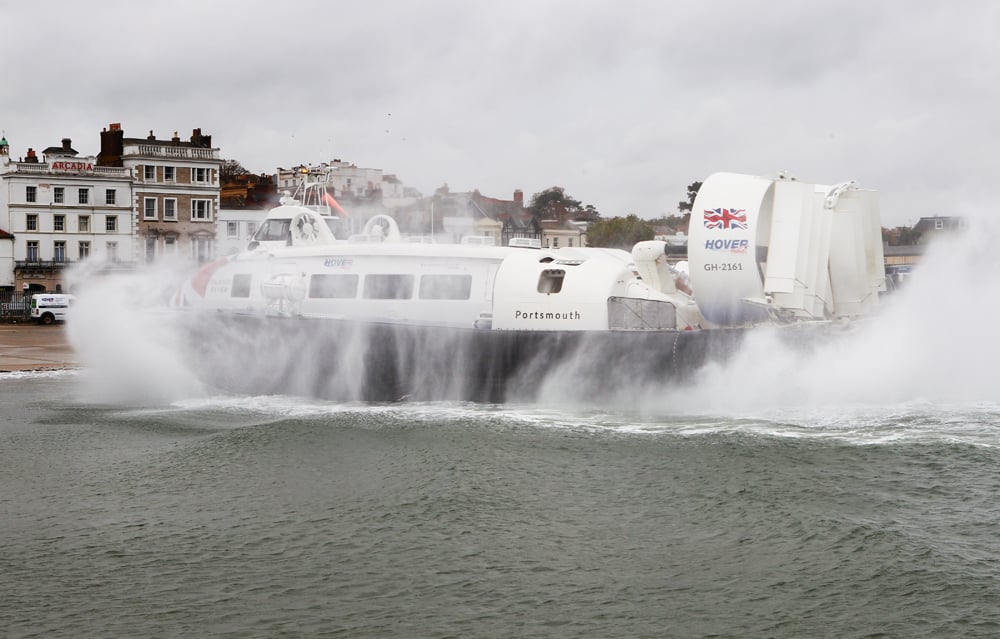 UPDATED: HOVERTRAVEL’S SATURDAY SERVICES SUSPENDED AS TECHNICAL ISSUE HITS SOLENT FLYER